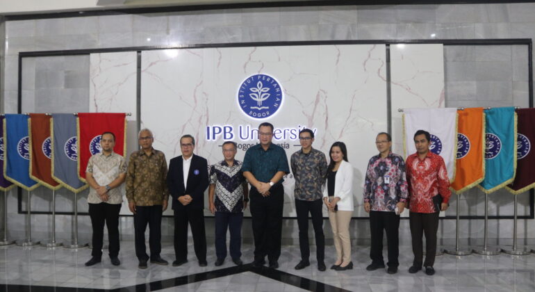 IPB dan PT Royal Lestari Utama (RLU) Teken Kerja sama