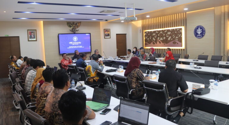 FGD IPB dan Bappeda Kalsel Jajagi Kerjasama